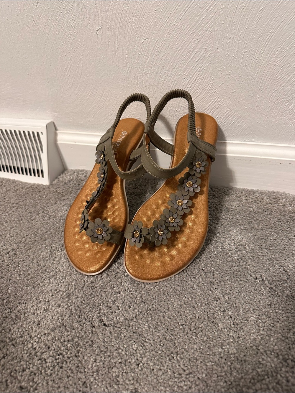 Patrizia by Spring Step Green Floral Sandals, Women’s Size 37 (Size 6.5/7)